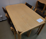 Pöytä ja 4 kpl tuoli (70)