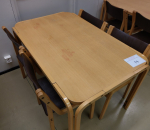 Pöytä ja 4 kpl tuoli (74)