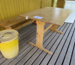 Terassipöytä ja penkki, puinen (160)