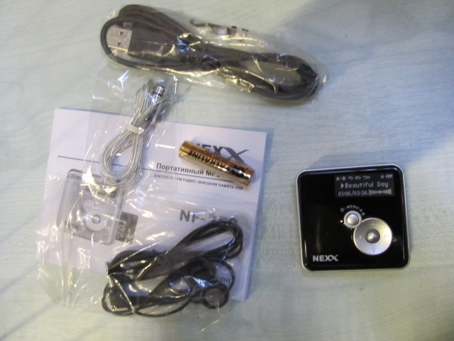 Nexx mp3 soitin / radio, paristolla ( 1 x AAA), musta, 40 kpl, malli: nf-250